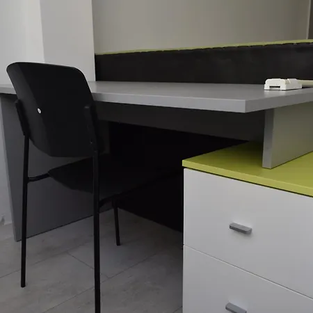 With 2 Bedrooms And Parking Near The ブルガス