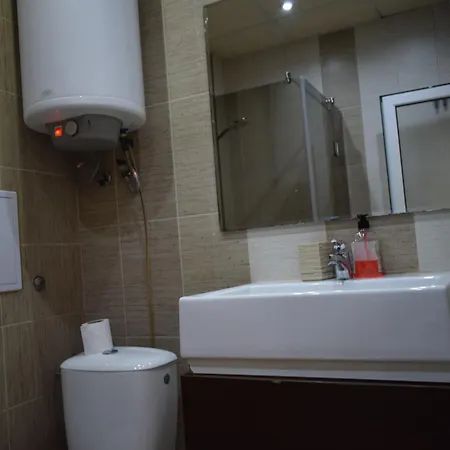 With 2 Bedrooms And Parking Near The アパート ブルガス